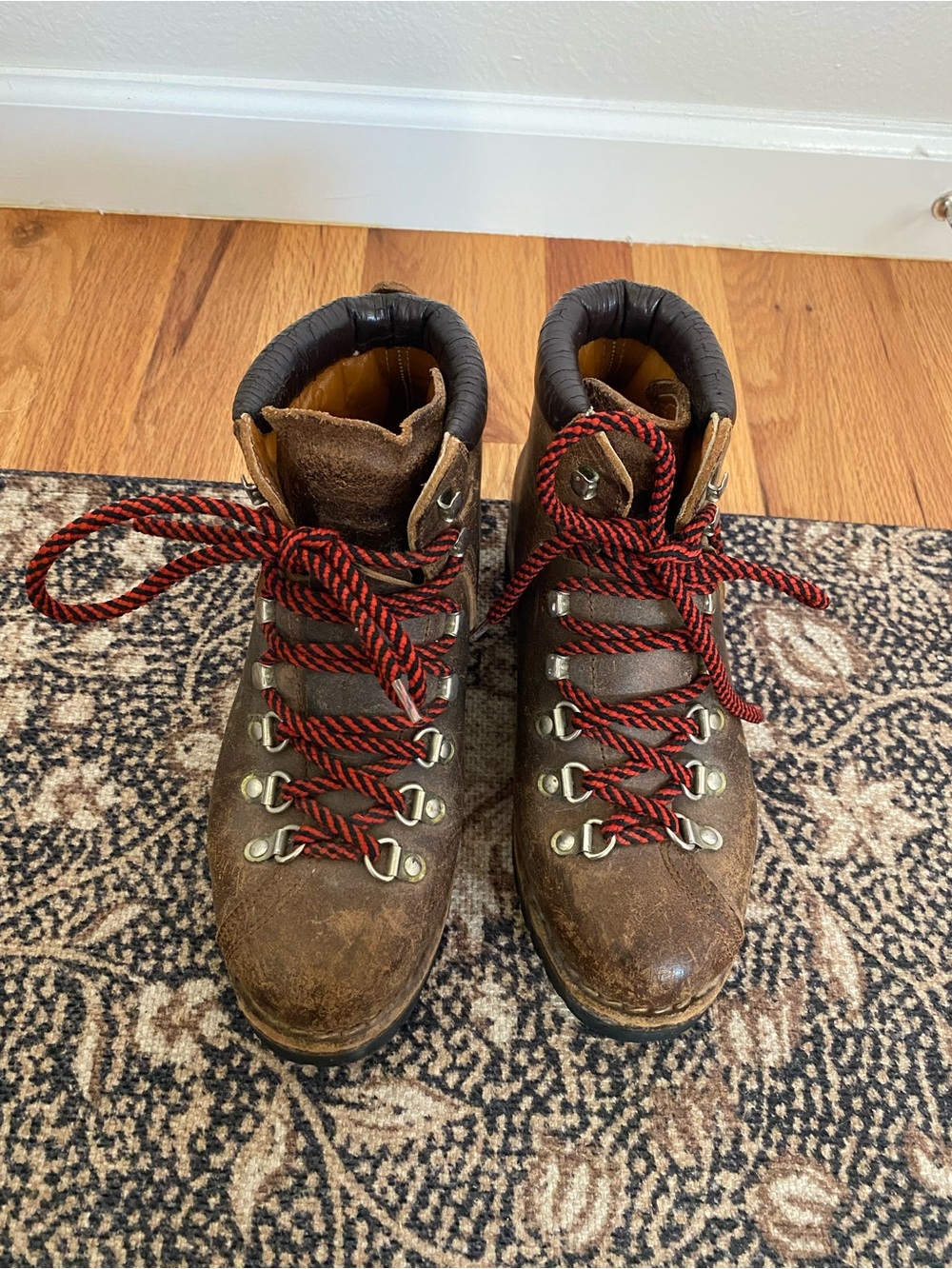 Vintage Vibram Leather Hiking/ work Boot